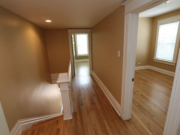 5th image of 2121 E 16th Ave