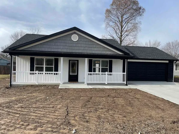 102 Skyline Dr, Marion, IL 62959