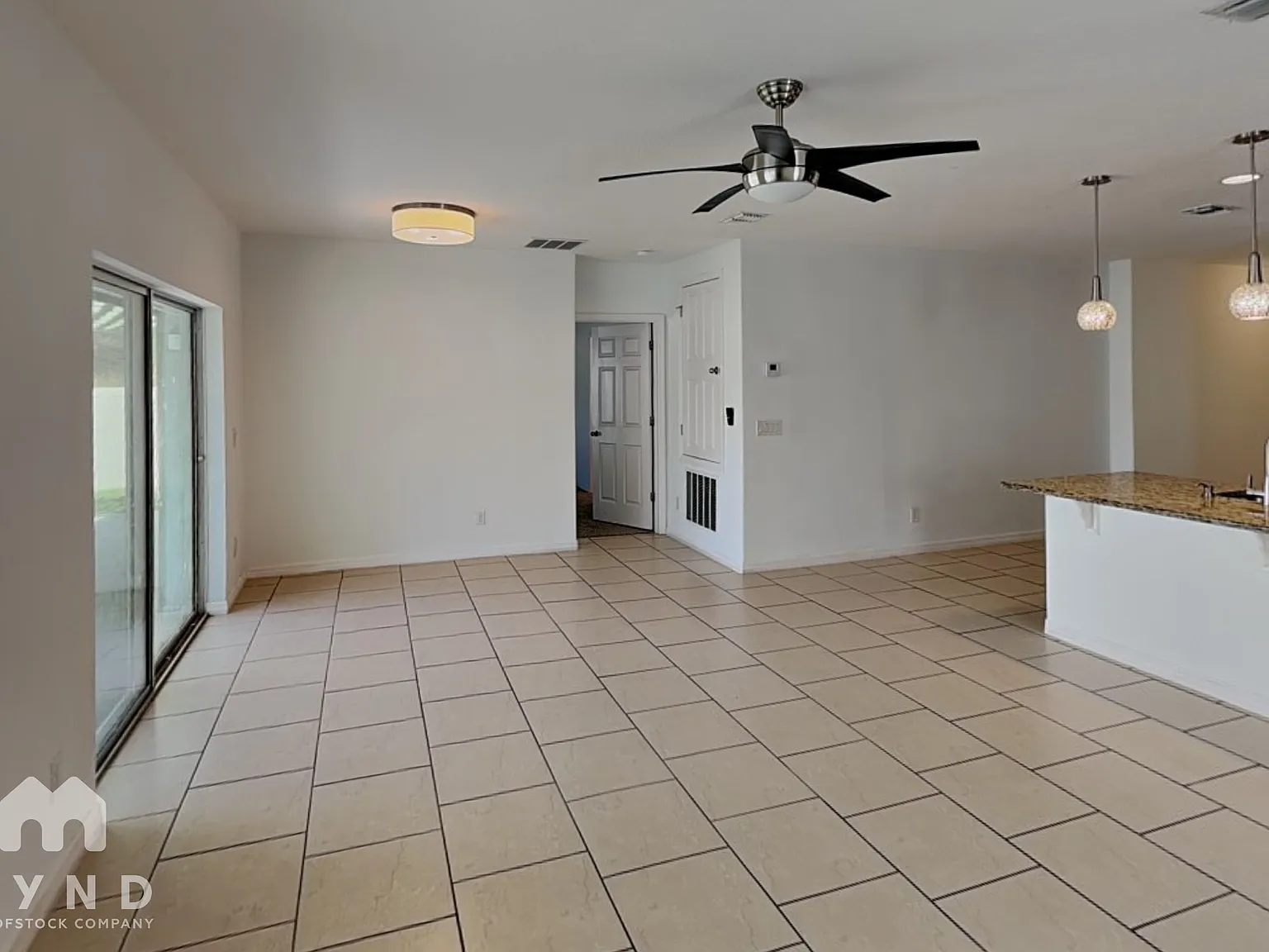 4 bed, 2.0 bath, 1810 sqft, $2,185 — Photo 4