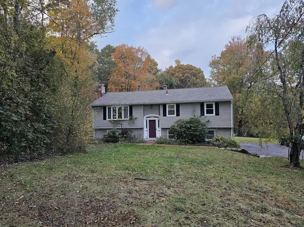 16 McNabola Lane, Wallingford, CT 06492