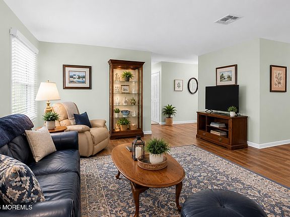 5th image of 58 Brookview Lane