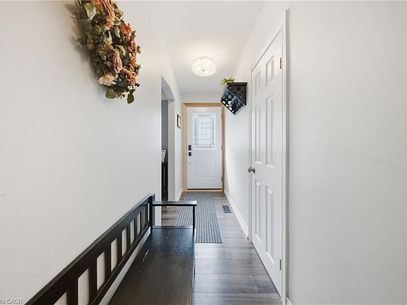 4th image of 203 W 31st St