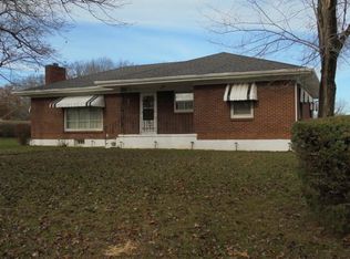 2101 E Washington Rd, Casey, IL 62420
