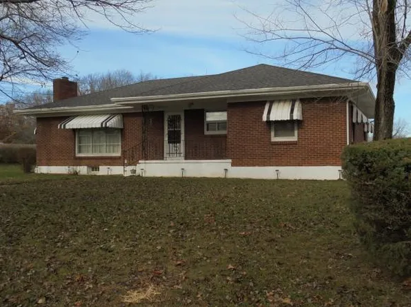 2101 E Washington Rd, Casey, IL 62420