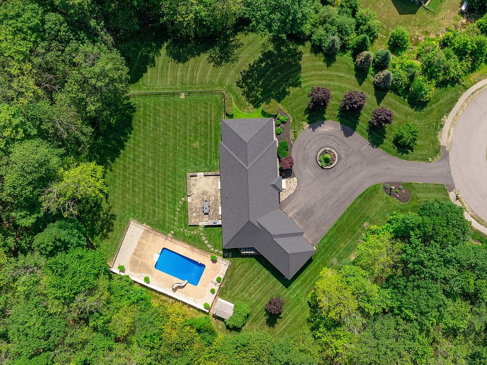 1st image of 61 Rose Drive