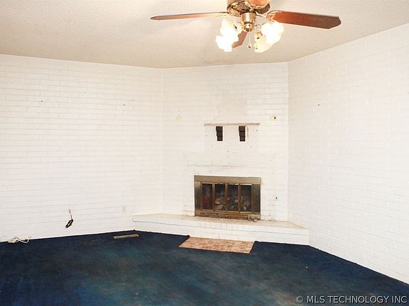 3rd image of 183 E Glenpool Blvd