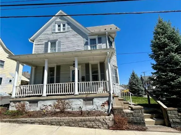 202 N Lobb Ave, Pen Argyl, PA 18072