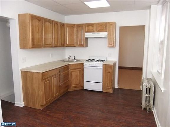 2nd image of 4618 Devereaux St