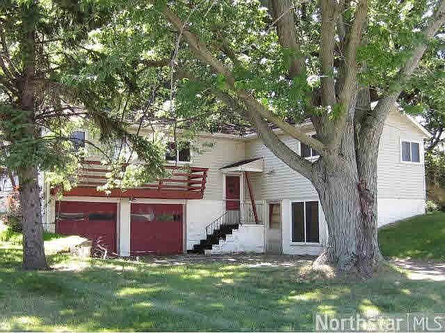 1st image of 820 W Broadway Avenue