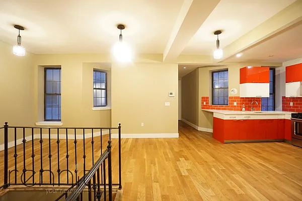 Rented by Rennit Inc. | media 35