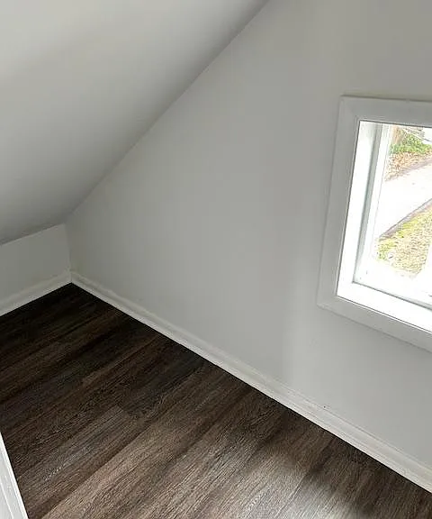 512 S Laurel St — Photo 27