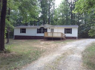 980 Foxfire Rd, Asheboro, NC 27205