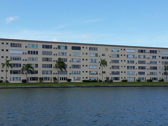 5th image of 6075 Shore Blvd S APT 510