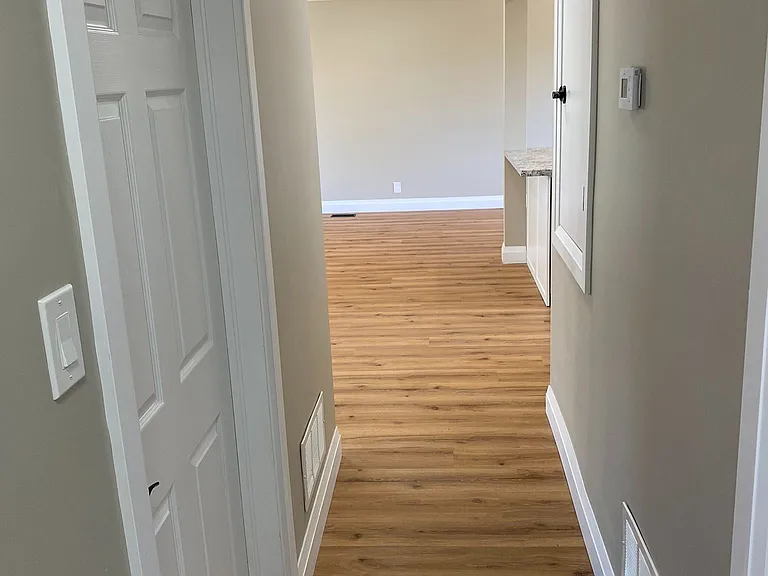 25 Hickery Pl #MAIN FLOOR — Photo 22