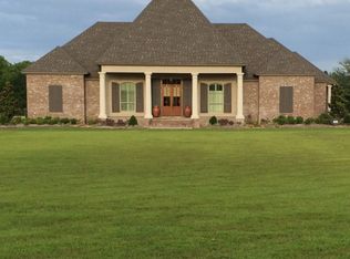 680 Highway 741, Arnaudville, LA 70512