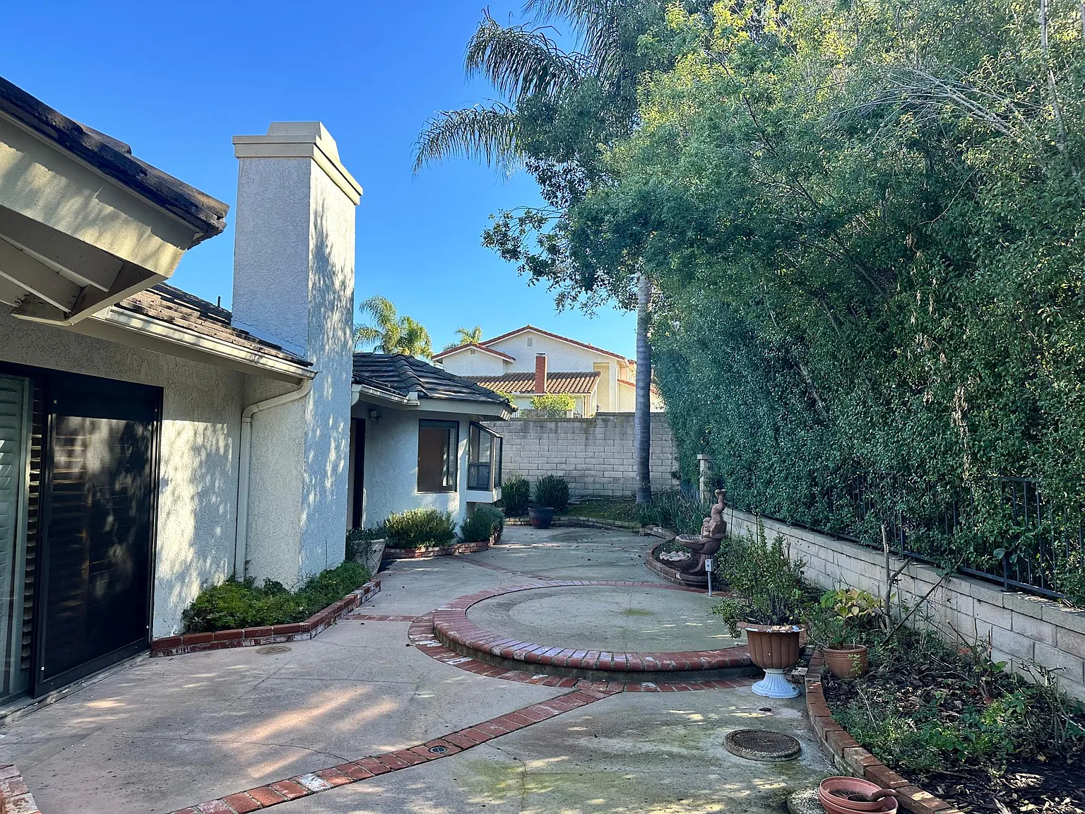 4 bed, 1945 sqft, $5,800 — Photo 4