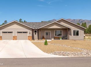 10194 Lundin Rd, Flagstaff, AZ 86004