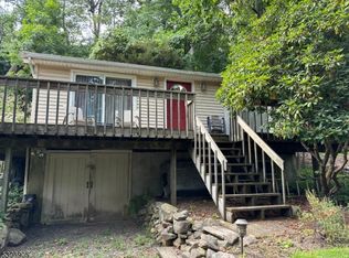 71 Watchtower Rd, Denville, NJ 07834