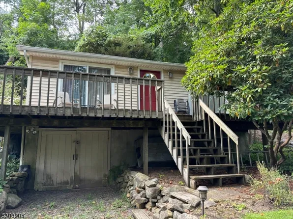 71 Watchtower Rd, Denville Twp., NJ 07834