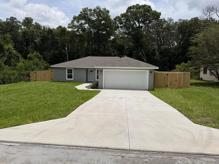 8123 SW 200th Ct — Photo 1