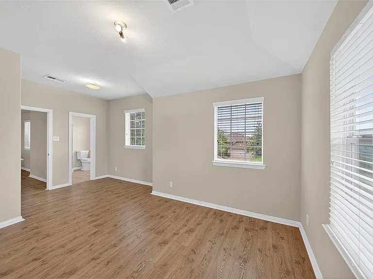 2411 Horned Owl Dr — Photo 30