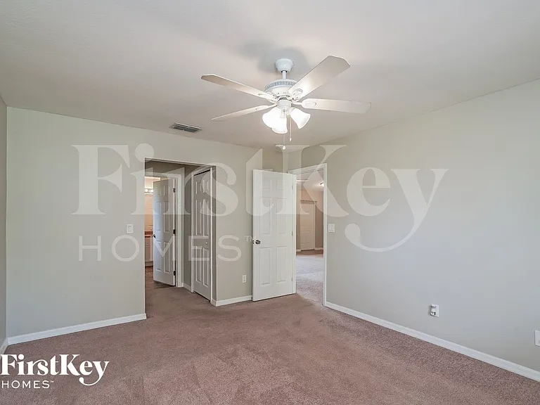 4128 NE 23rd Ave — Photo 8