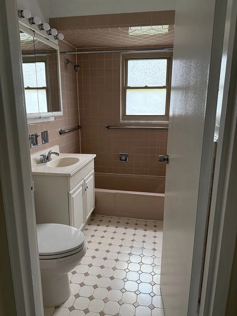 60 Elm St. — Photo 4