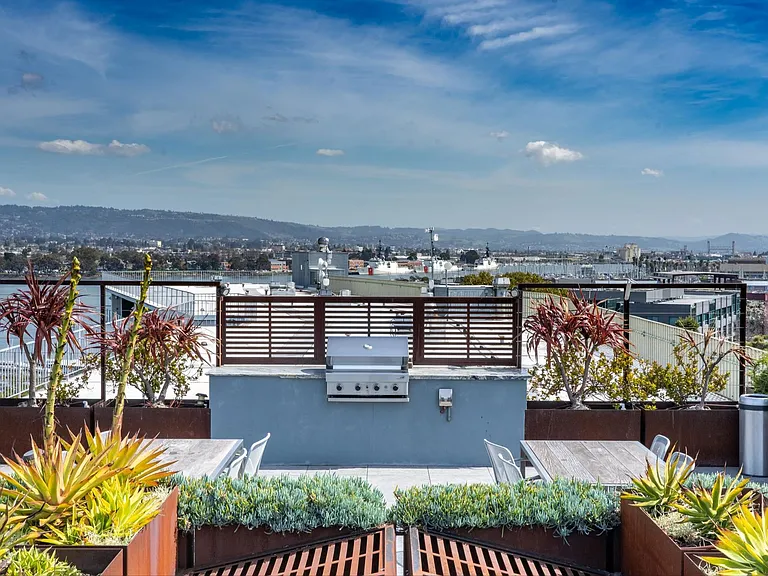 Panomar Luxury Apartments — Photo 44