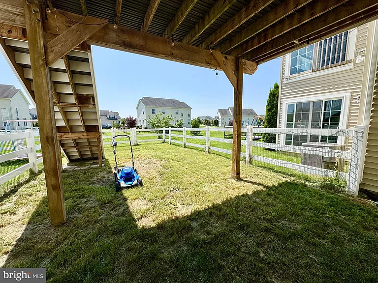 1066 Wickersham Way — Photo 25