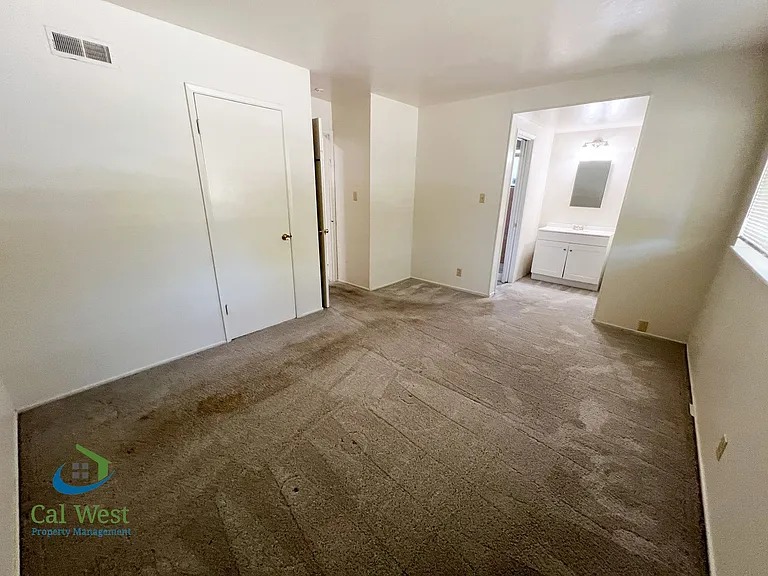 10600 E Estates Dr — Photo 28
