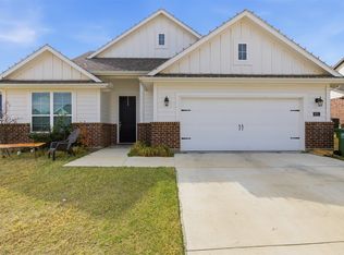 801 Taliaferro Trl, Springtown, TX 76082