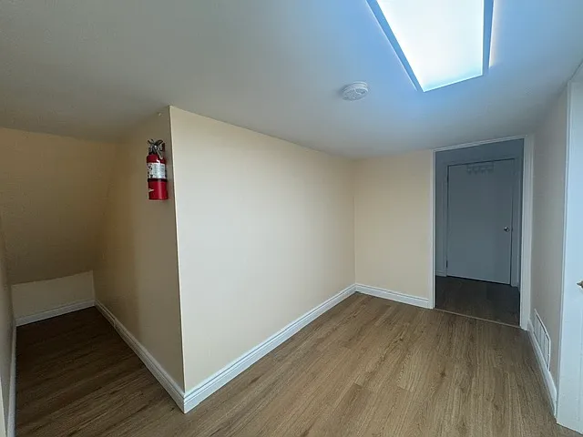 182 Lynnbrook Cres #2 — Photo 12