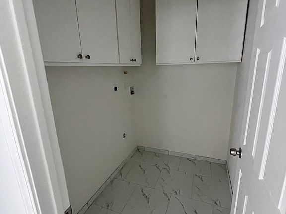 4th image of 12761 Valencia Way