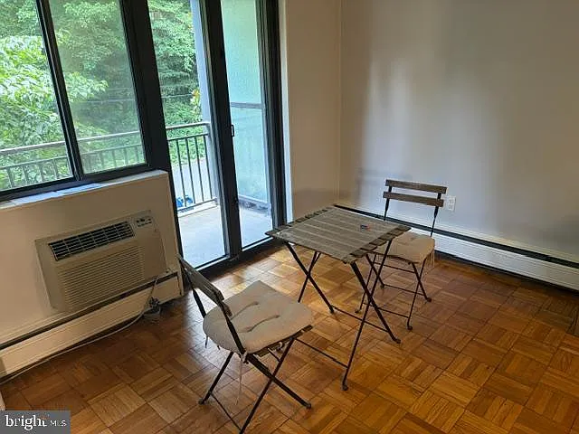 2325 42nd St NW #201 — Photo 4