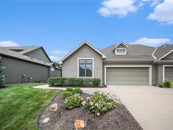 19604 W 100th Ter, Lenexa, KS 66220