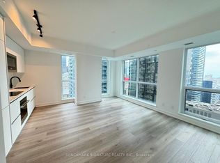 327 King St W #2402, Toronto, ON M5V 1J5