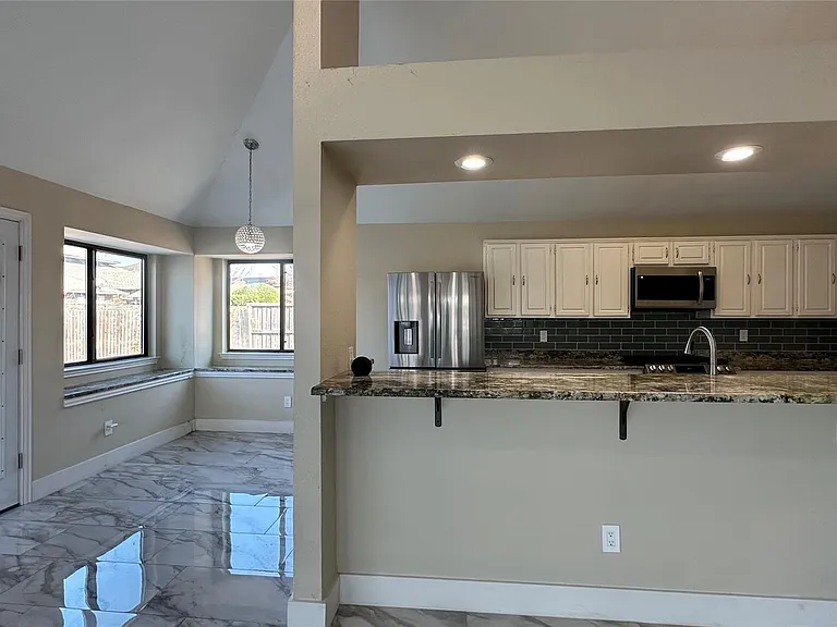 3925 Capricorn Ct — Photo 11