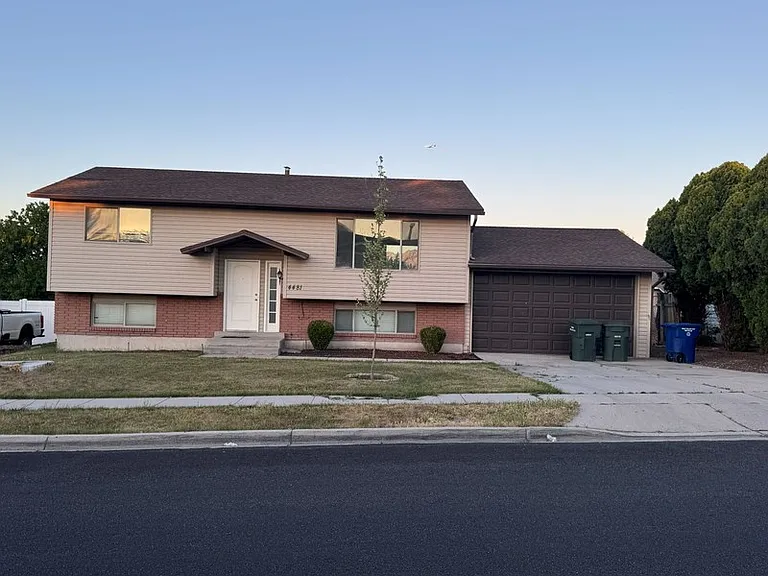 4481 S Woodgrove Dr — Photo 2