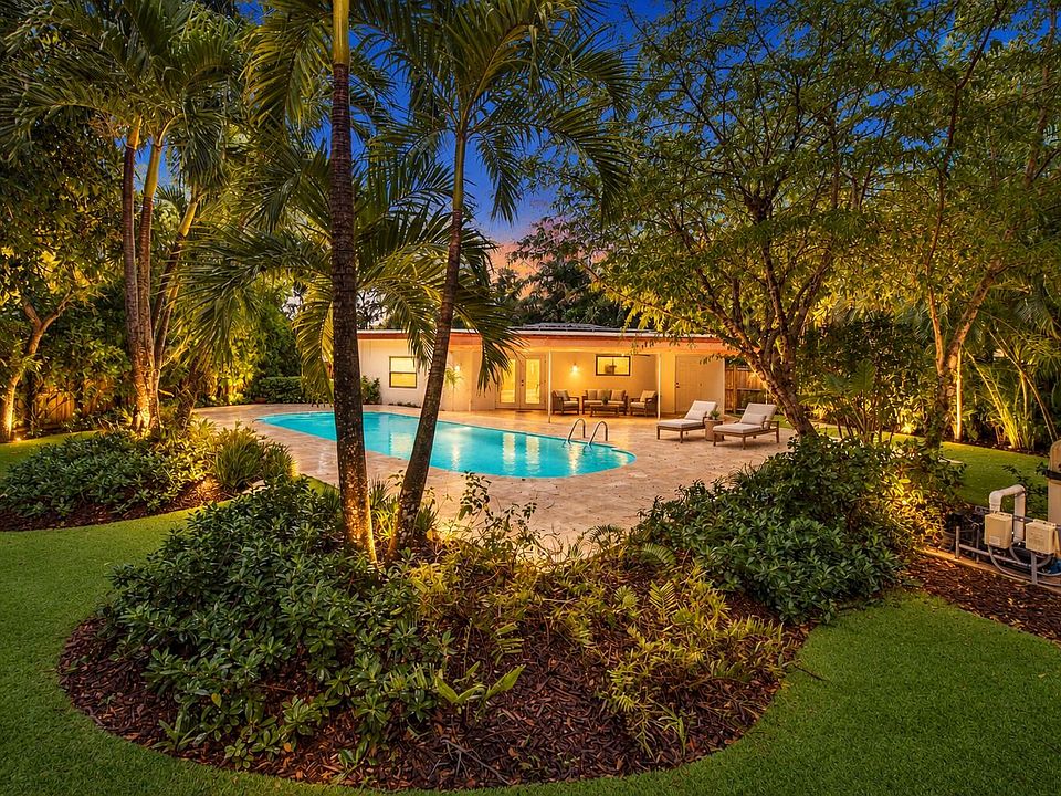 1st image of 722 SW 16TH Court