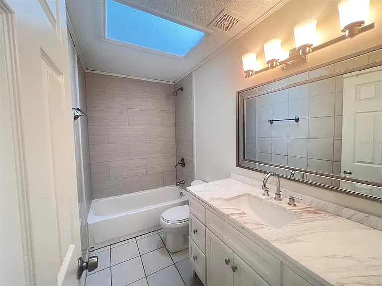 73 Providence Ln #A — Photo 9