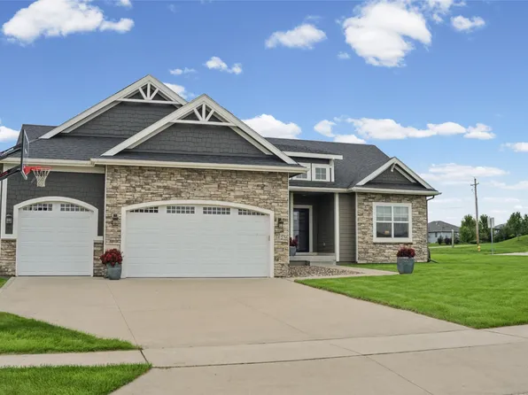 16236 Goldenrod Dr, Urbandale, IA 50323