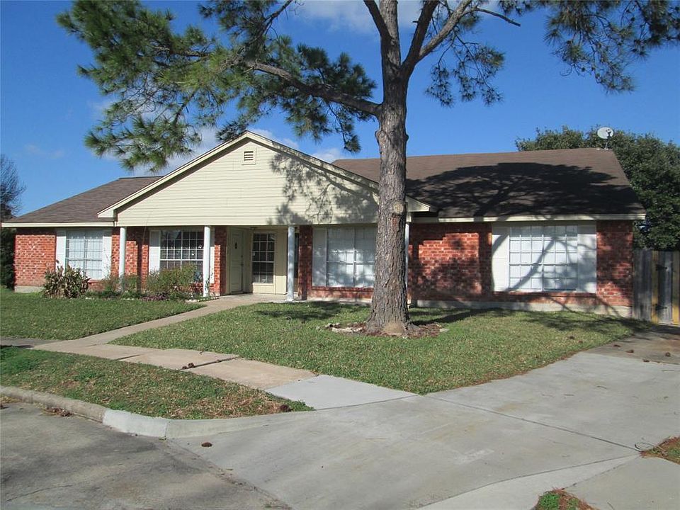 1st image of 19206 Lazy Valley Dr