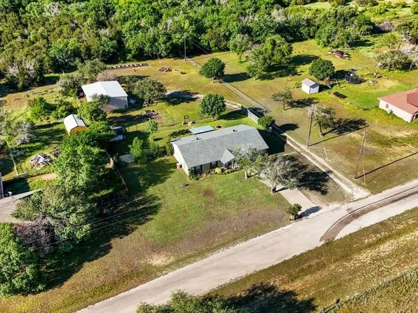 458 McFarland Ln, Weatherford, TX 76088