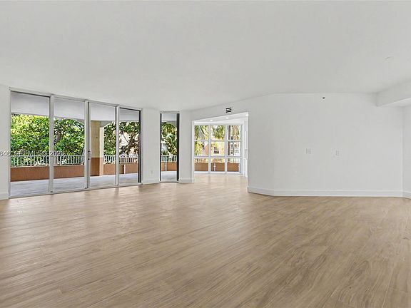 5th image of 731 Crandon Blvd APT 208