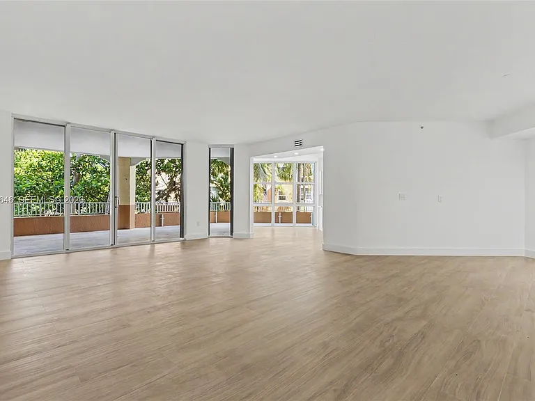 731 Crandon Blvd #208 — Photo 5