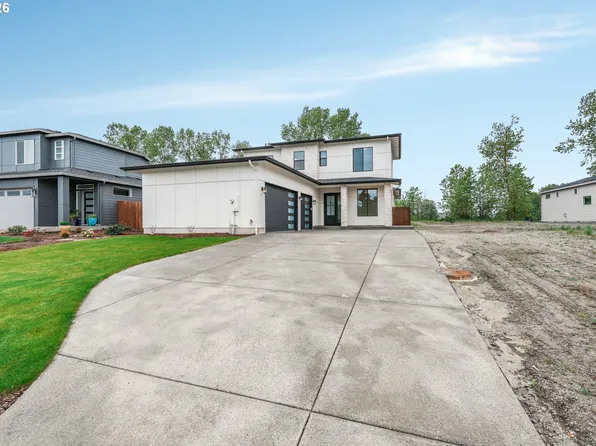 2040 S River Rd, Kelso, WA 98626
