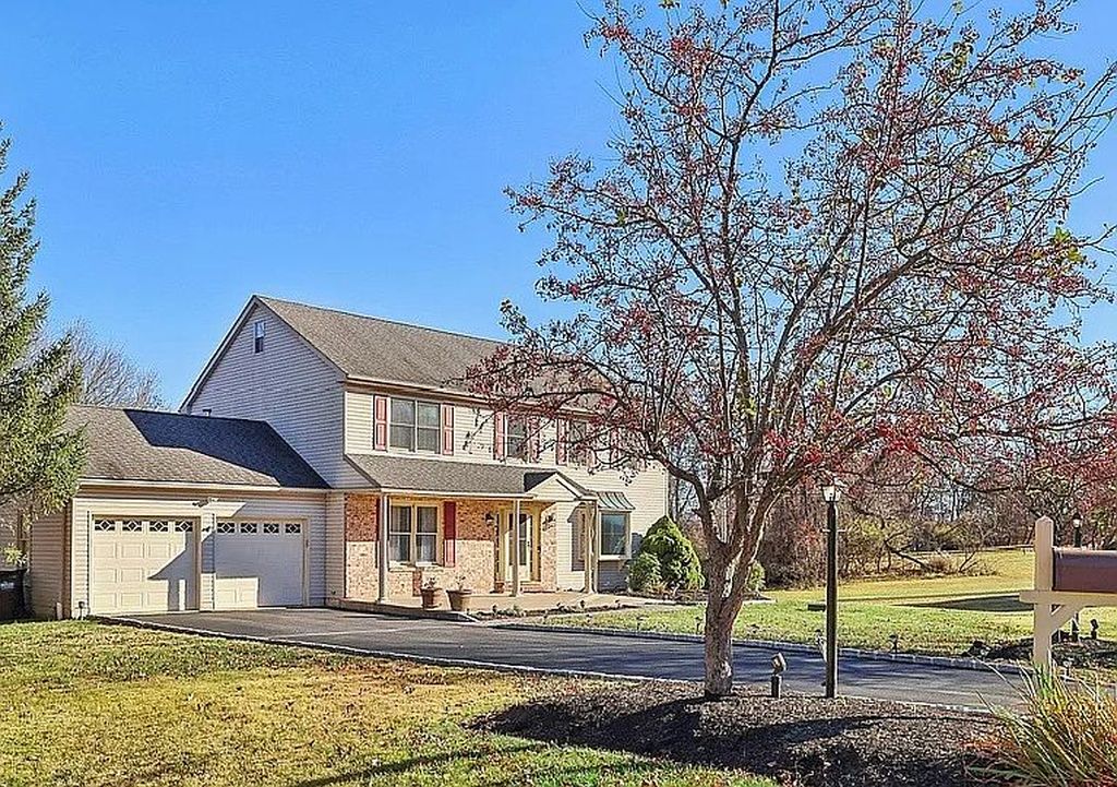 107 Diane Cir - Property Image