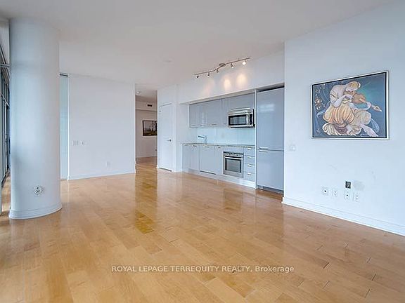 3rd image of 33 Charles St E #3902