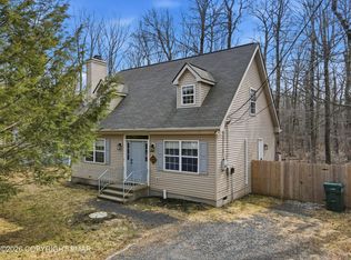 9102 Idlewild Dr, Tobyhanna, PA