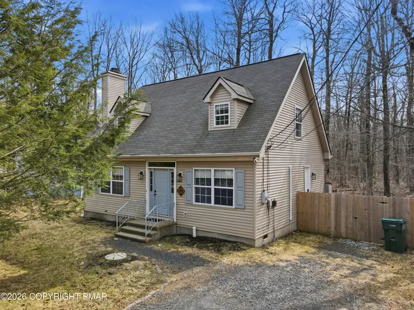 9102 Idlewild Dr, Tobyhanna, PA 18466